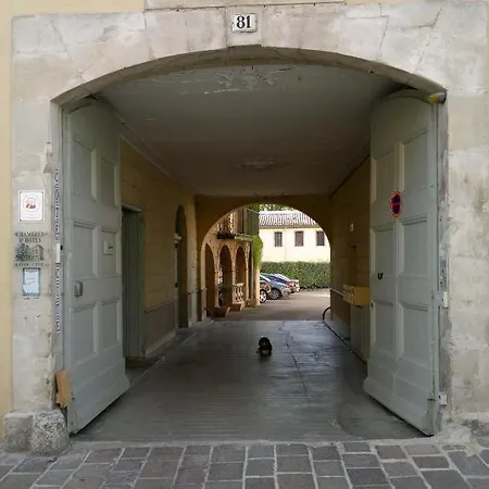 Proche Cite Chez Jimmy B&B