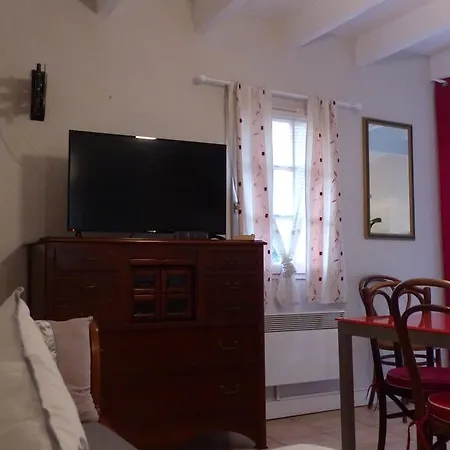 Proche Cite Chez Jimmy B&B *